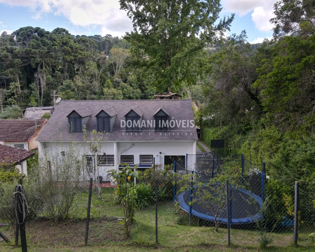 Casa à venda de 1.105 m² em Campos do Jordão, SP, Brasil