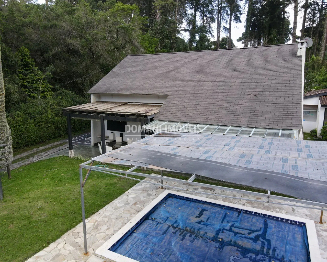 Casa à venda de 1.105 m² em Campos do Jordão, SP, Brasil