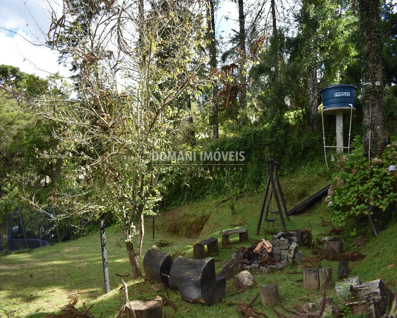 Casa à venda de 1.105 m² em Campos do Jordão, SP, Brasil