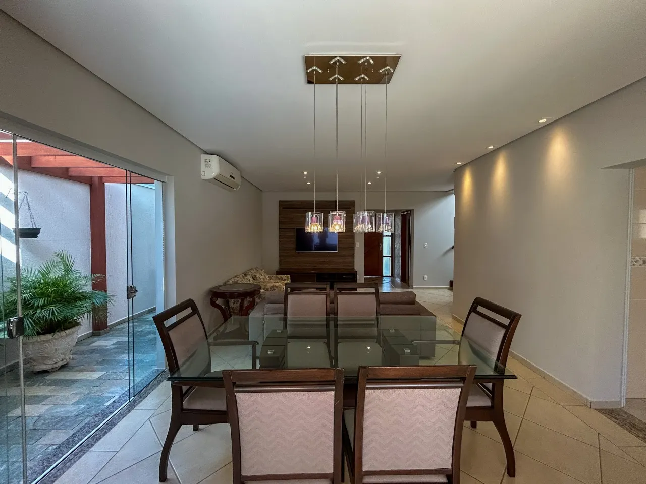 Casa à venda de 300 m² em Paulínia, SP, Brasil