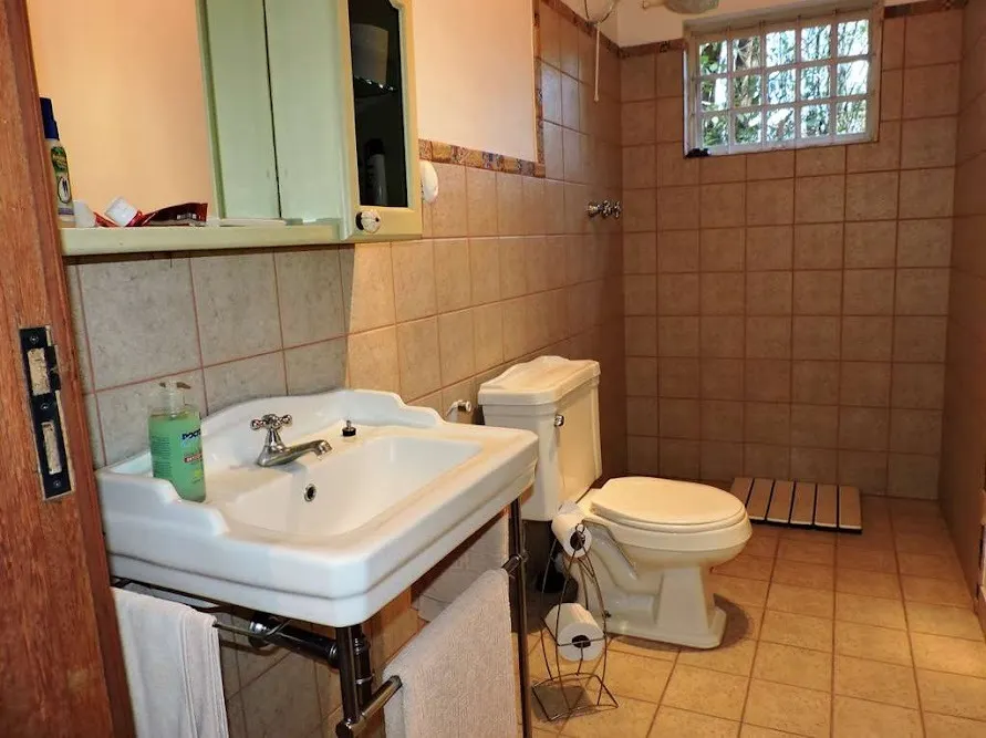 Casa à venda de 5.423 m² em Embu das Artes, SP, Brasil
