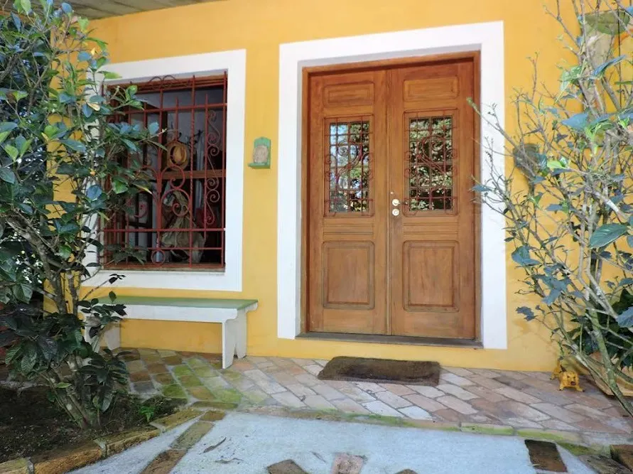 Casa à venda de 5.423 m² em Embu das Artes, SP, Brasil