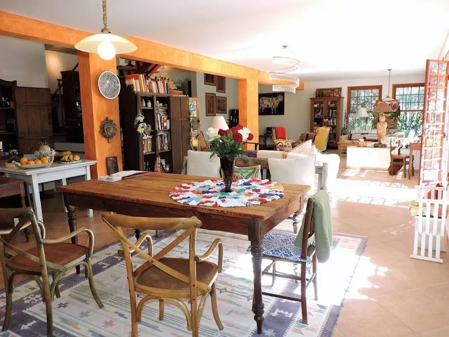 Casa à venda de 5.423 m² em Embu das Artes, SP, Brasil