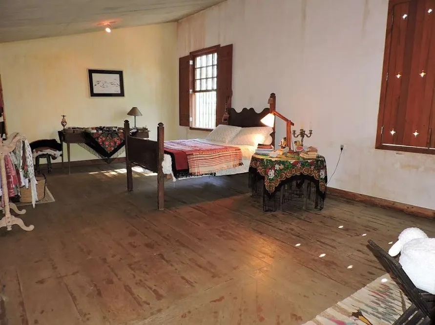 Casa à venda de 5.423 m² em Embu das Artes, SP, Brasil