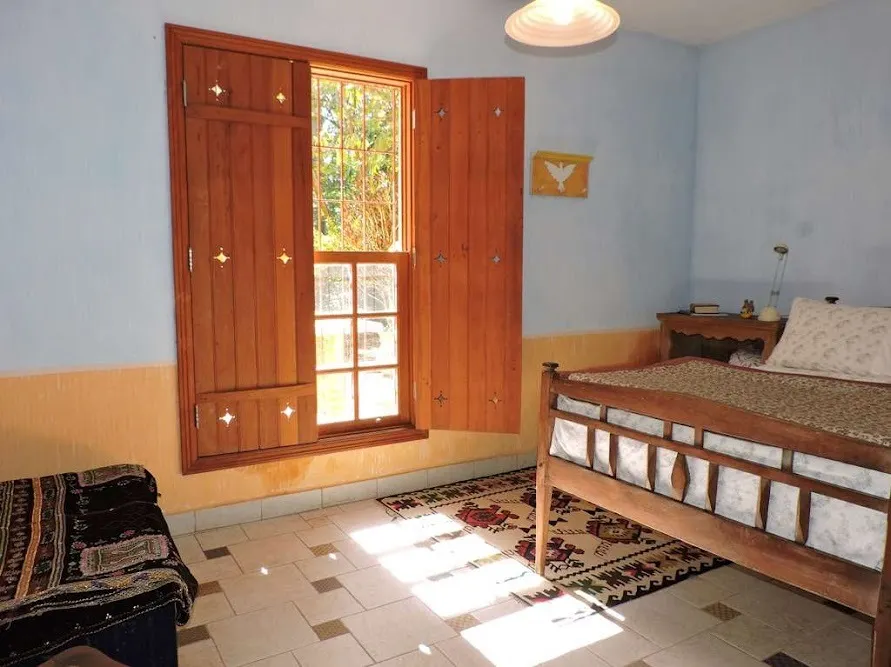 Casa à venda de 5.423 m² em Embu das Artes, SP, Brasil