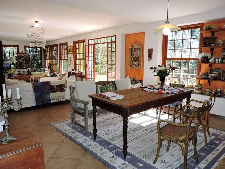 Casa à venda de 5.423 m² em Embu das Artes, SP, Brasil