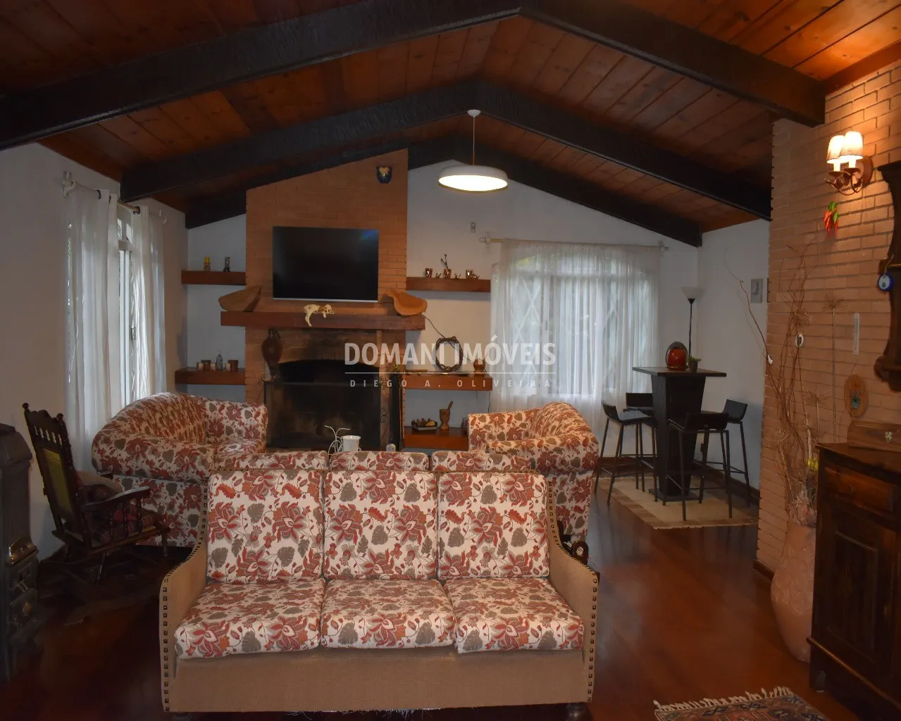 Casa à venda de 1.500 m² em Campos do Jordão, SP, Brasil