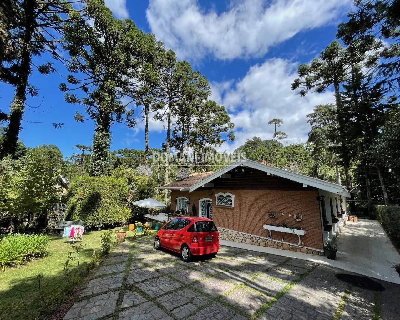 Casa à venda de 1.500 m² em Campos do Jordão, SP, Brasil