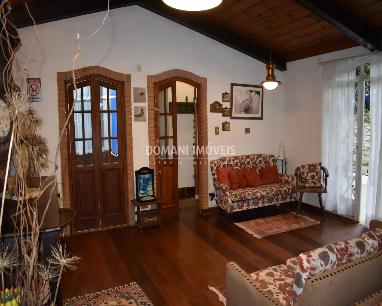 Casa à venda de 1.500 m² em Campos do Jordão, SP, Brasil