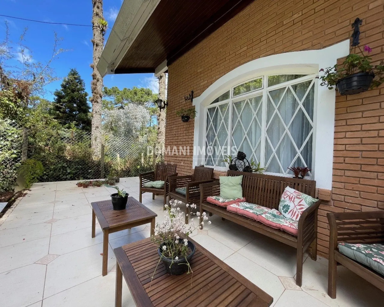 Casa à venda de 1.500 m² em Campos do Jordão, SP, Brasil
