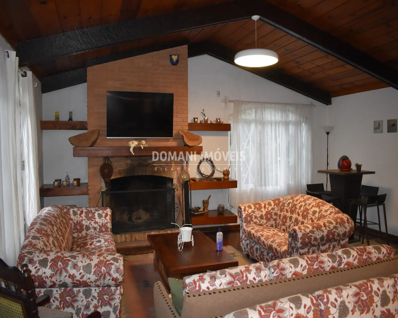 Casa à venda de 1.500 m² em Campos do Jordão, SP, Brasil