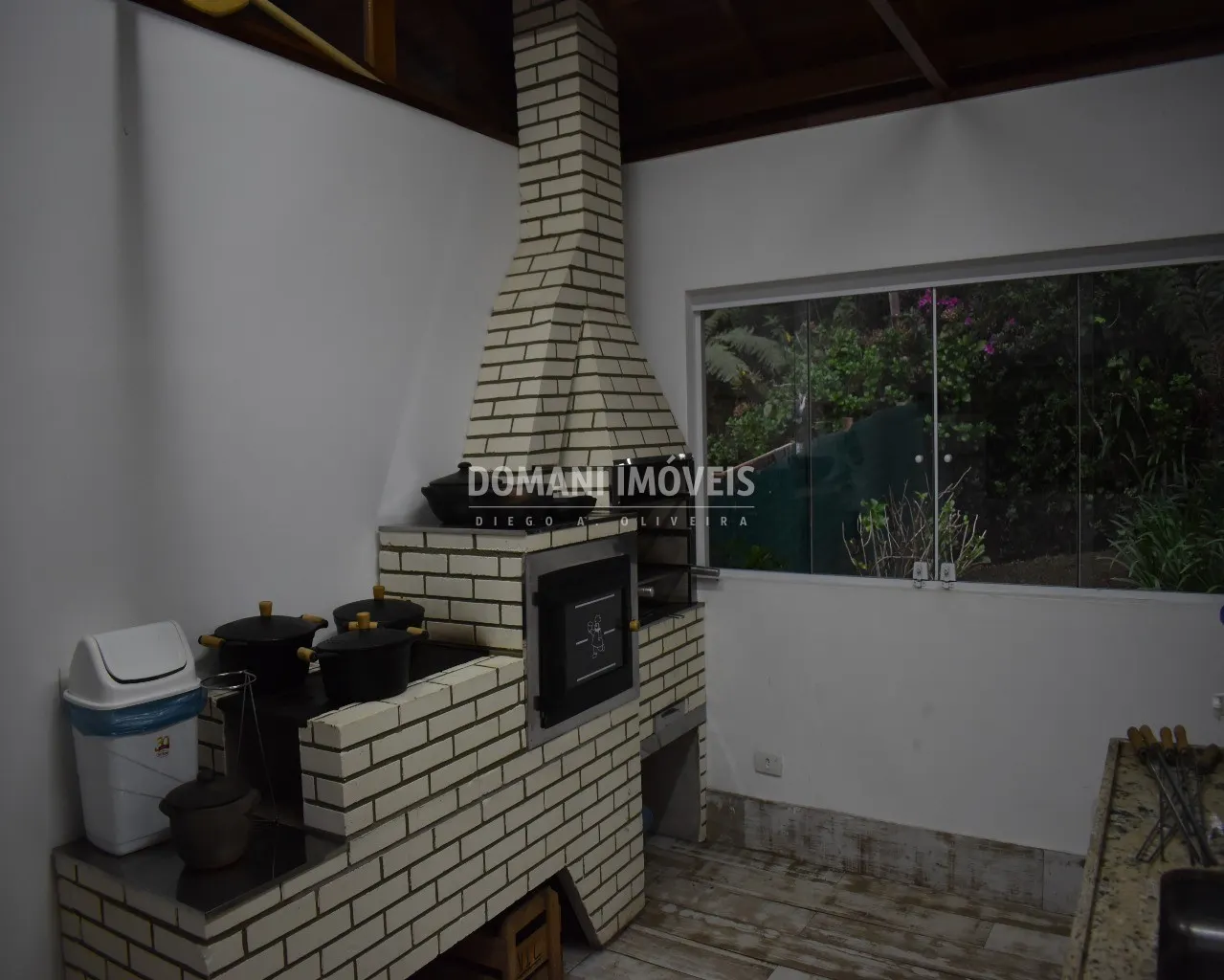 Casa à venda de 1.500 m² em Campos do Jordão, SP, Brasil