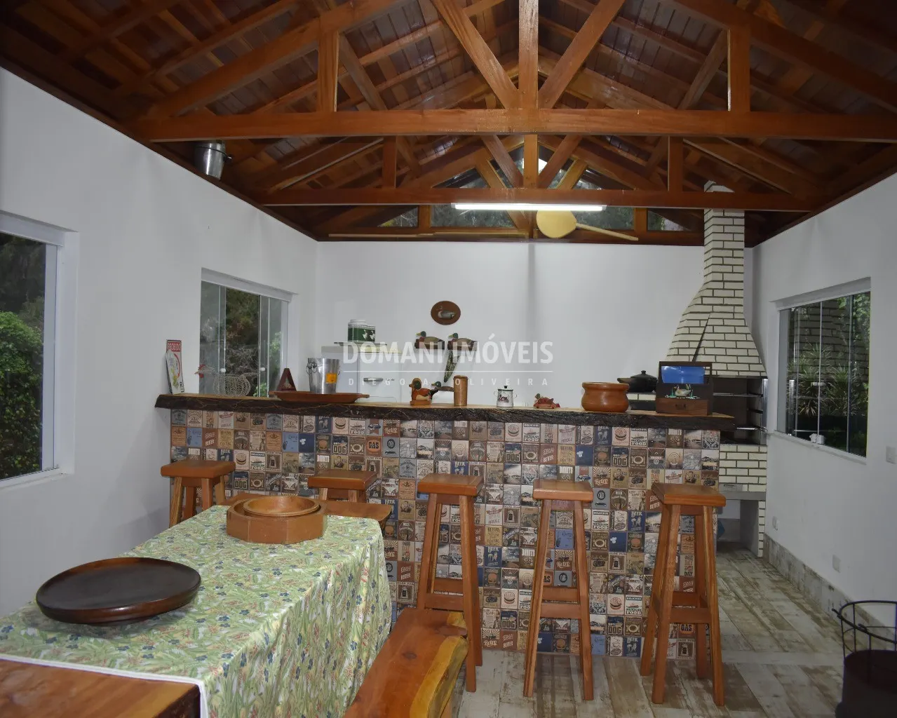 Casa à venda de 1.500 m² em Campos do Jordão, SP, Brasil
