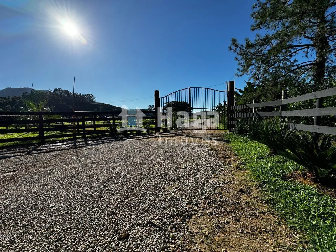 Fazenda à venda de 4.500 m² em Tijucas, SC, Brasil