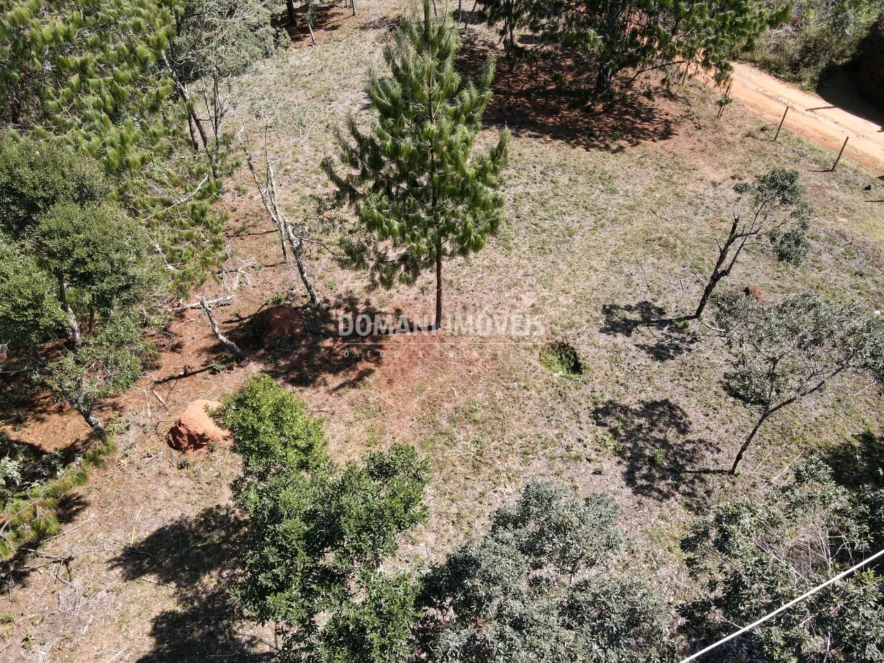 Terreno à venda de 1.680 m² em Campos do Jordão, SP, Brasil