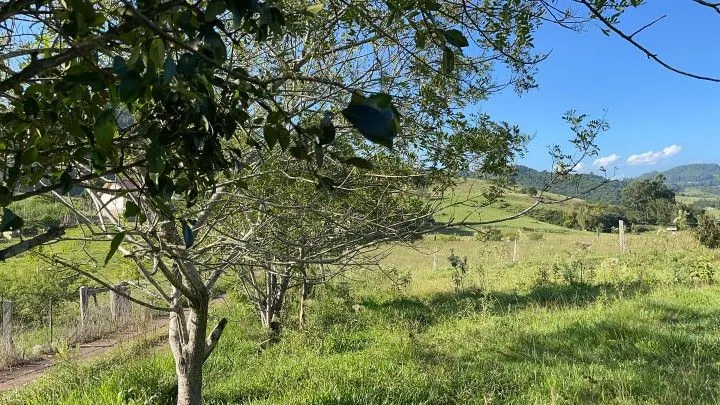 Chácara à venda de 1.500 m² em Santo Antônio da Patrulha, RS, Brasil