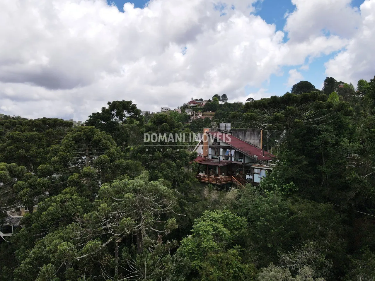 Casa à venda de 1.600 m² em Campos do Jordão, SP, Brasil