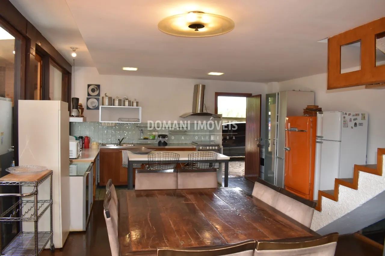 Casa à venda de 1.600 m² em Campos do Jordão, SP, Brasil
