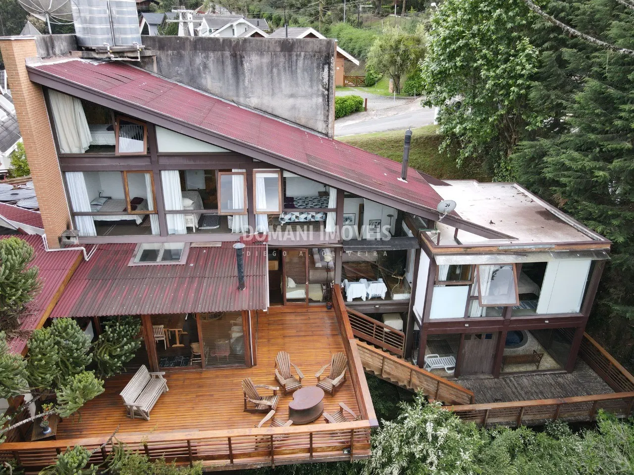 Casa à venda de 1.600 m² em Campos do Jordão, SP, Brasil
