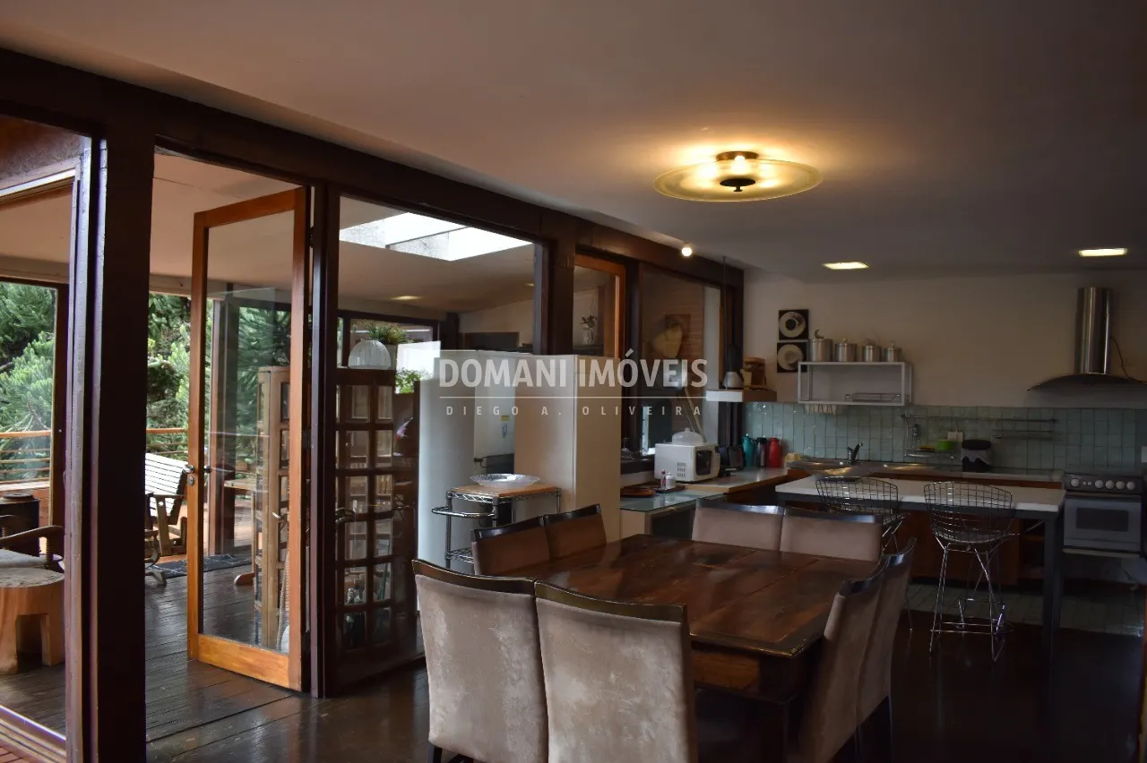 Casa à venda de 1.600 m² em Campos do Jordão, SP, Brasil