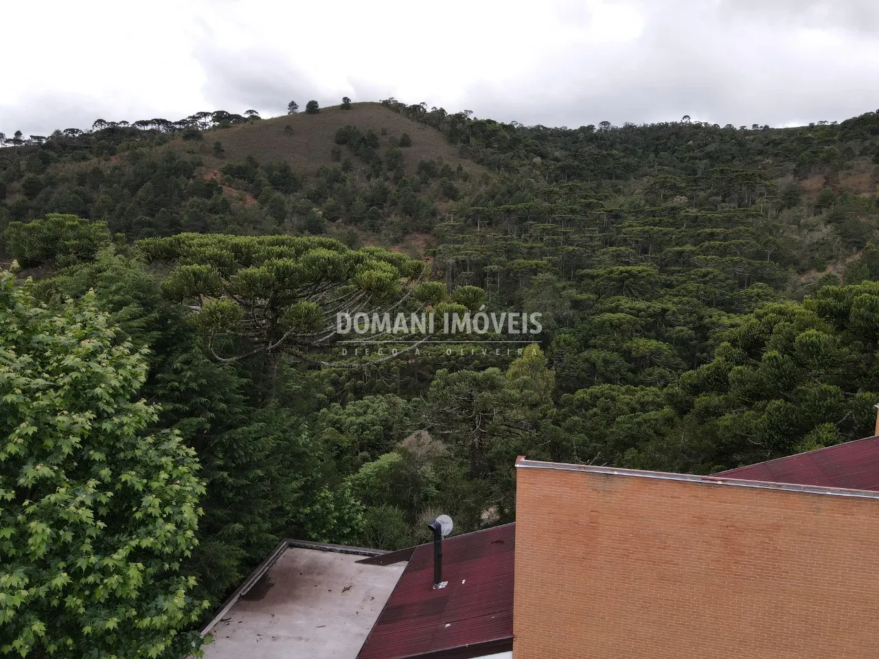 Casa à venda de 1.600 m² em Campos do Jordão, SP, Brasil
