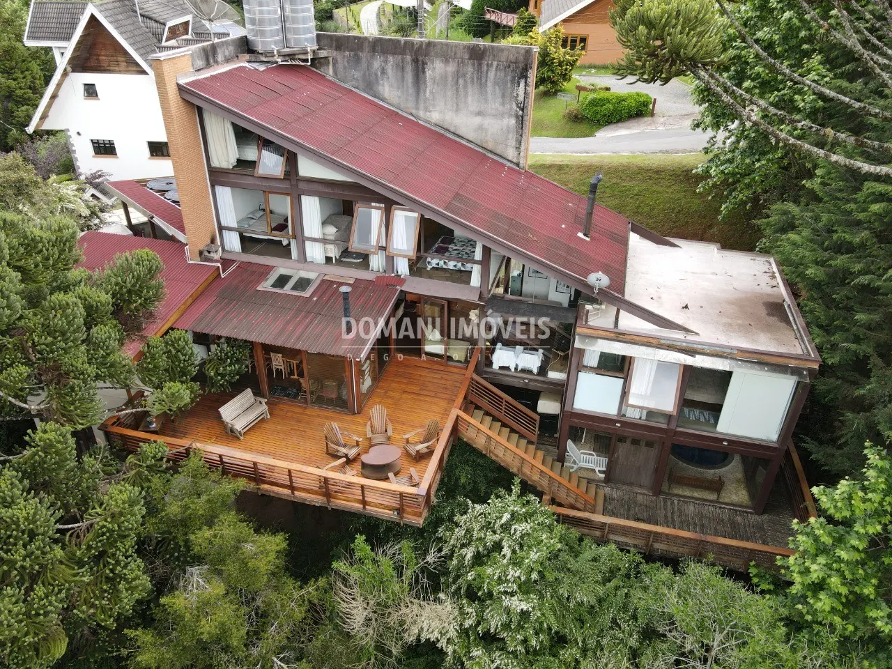 Casa à venda de 1.600 m² em Campos do Jordão, SP, Brasil
