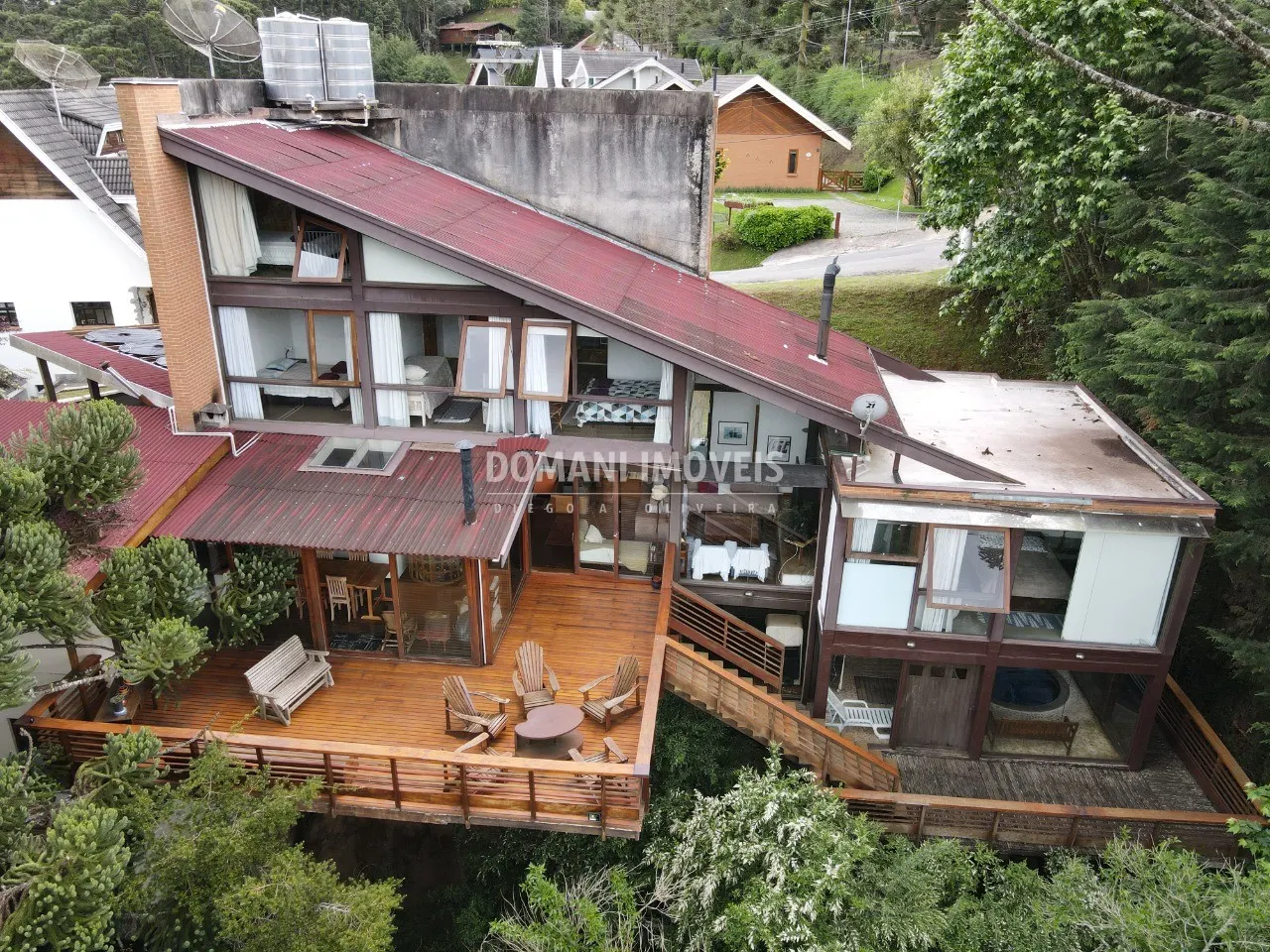 Casa à venda de 1.600 m² em Campos do Jordão, SP, Brasil