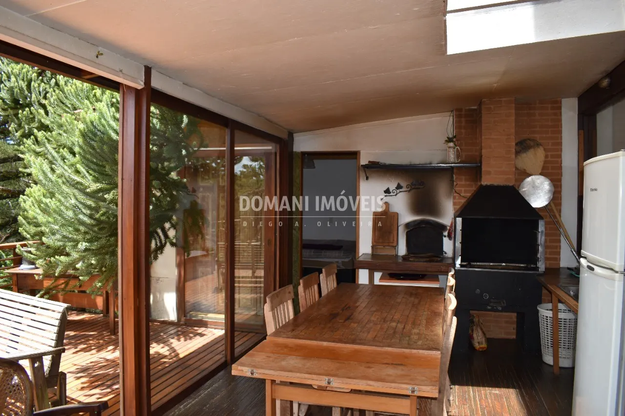 Casa à venda de 1.600 m² em Campos do Jordão, SP, Brasil