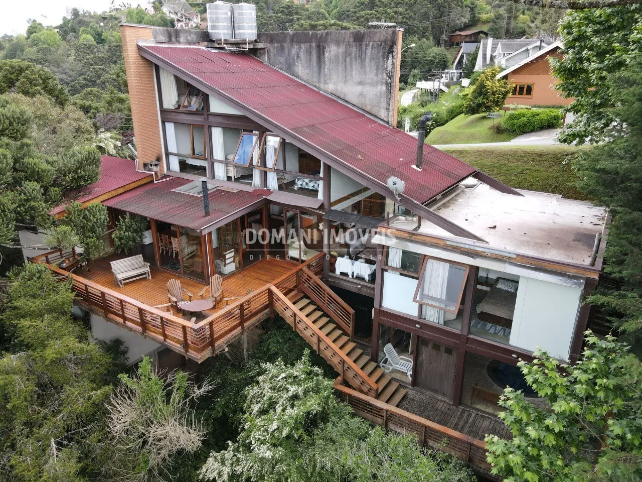 Casa à venda de 1.600 m² em Campos do Jordão, SP, Brasil