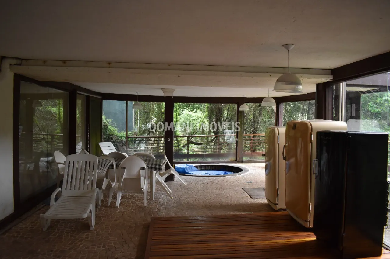 Casa à venda de 1.600 m² em Campos do Jordão, SP, Brasil