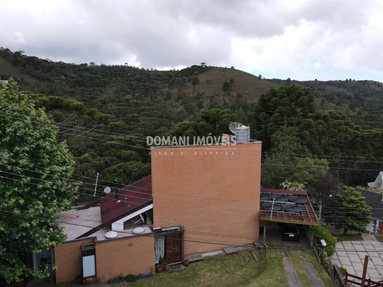 Casa à venda de 1.600 m² em Campos do Jordão, SP, Brasil