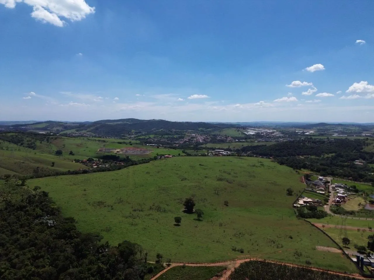 Terreno à venda de 360 m² em Atibaia, SP, Brasil