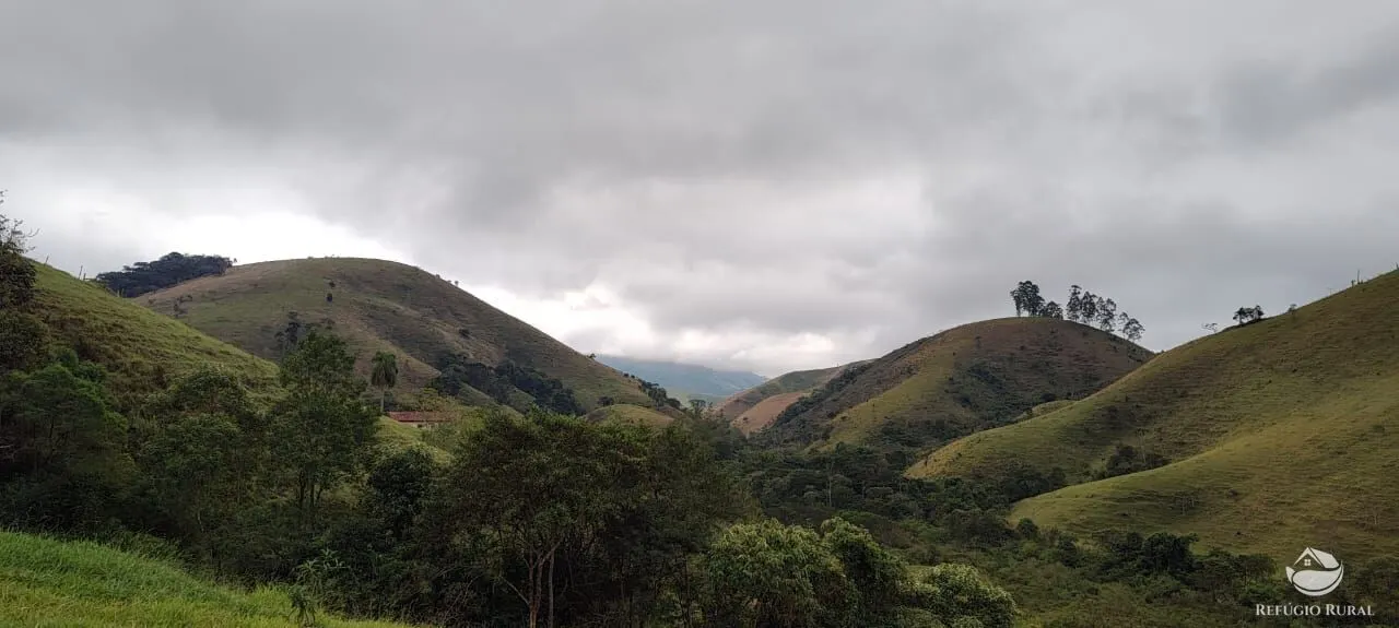 Chácara à venda de 3 ha em São José dos Campos, SP, Brasil