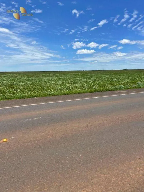 Fazenda à venda e para Arrendar de 890 ha em Diamantino, MT, Brasil