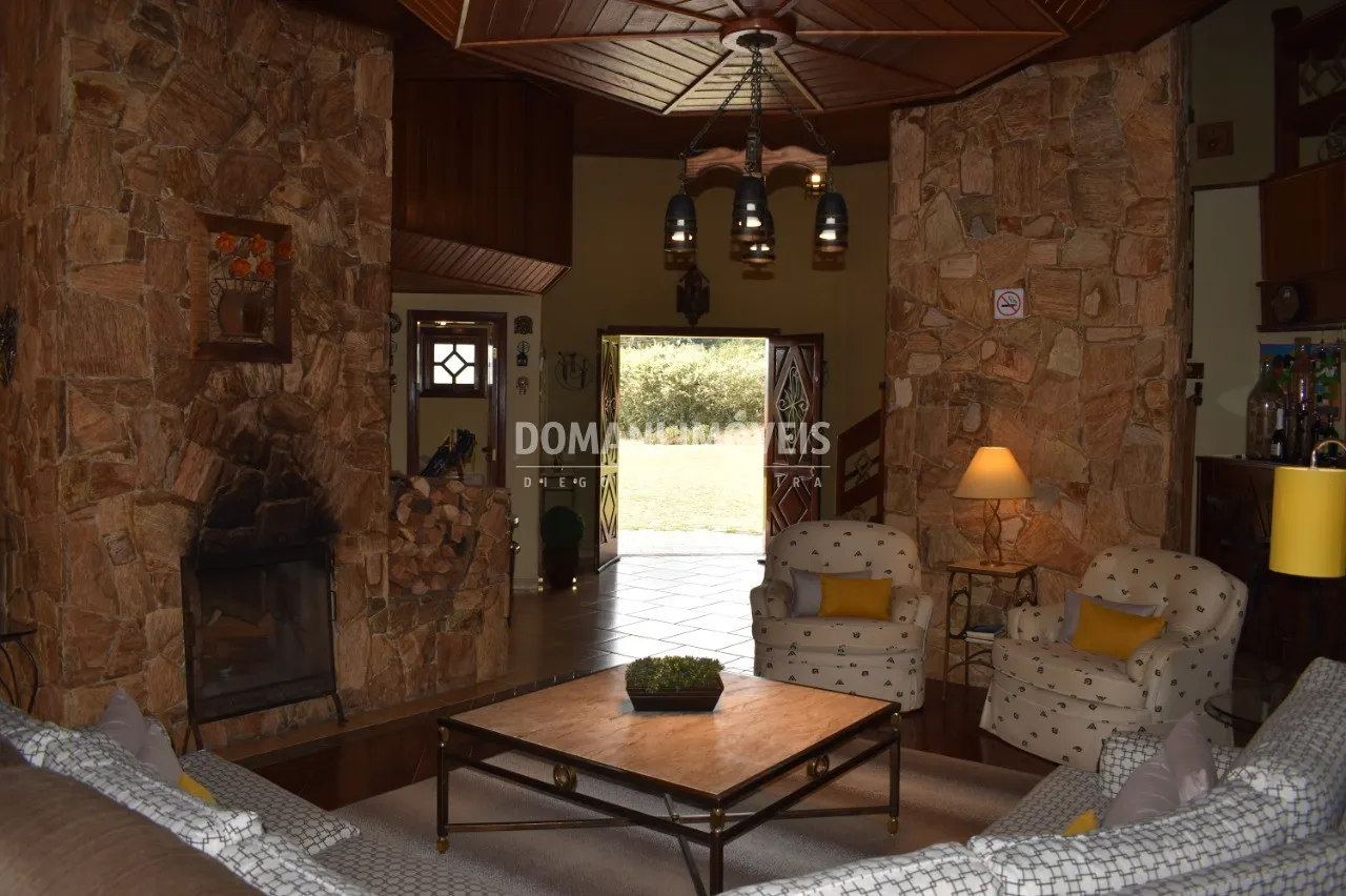 Casa à venda de 5.250 m² em Campos do Jordão, SP, Brasil