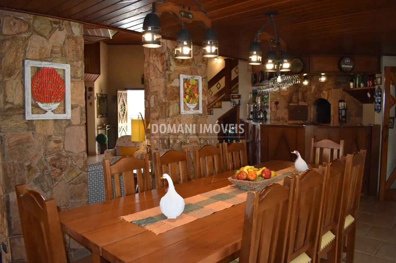Casa à venda de 5.250 m² em Campos do Jordão, SP, Brasil