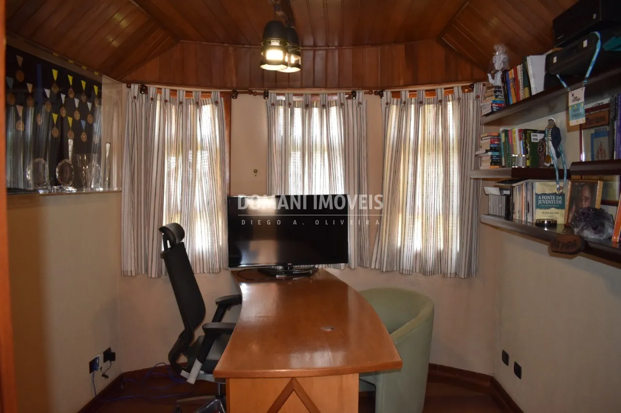 Casa à venda de 5.250 m² em Campos do Jordão, SP, Brasil
