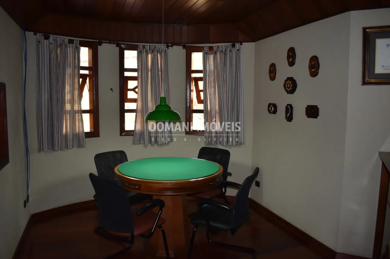 Casa à venda de 5.250 m² em Campos do Jordão, SP, Brasil
