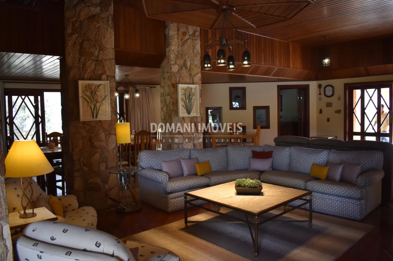 Casa à venda de 5.250 m² em Campos do Jordão, SP, Brasil