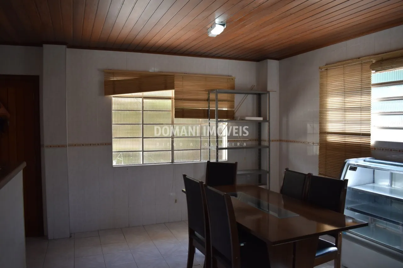 Casa à venda de 280 m² em Campos do Jordão, SP, Brasil