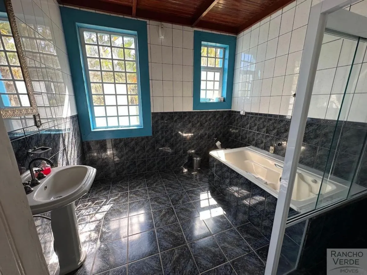Sítio à venda de 9 ha em Paraibuna, SP, Brasil