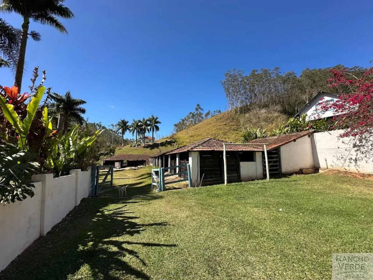 Sítio à venda de 9 ha em Paraibuna, SP, Brasil