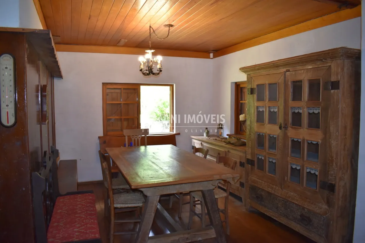 Casa à venda de 4.440 m² em Campos do Jordão, SP, Brasil