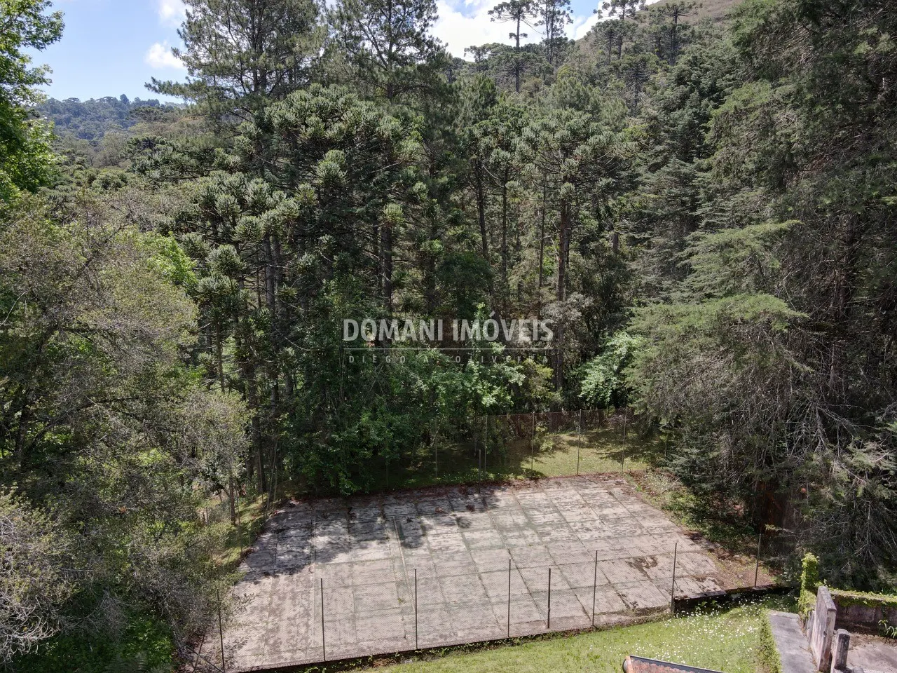 Casa à venda de 4.440 m² em Campos do Jordão, SP, Brasil