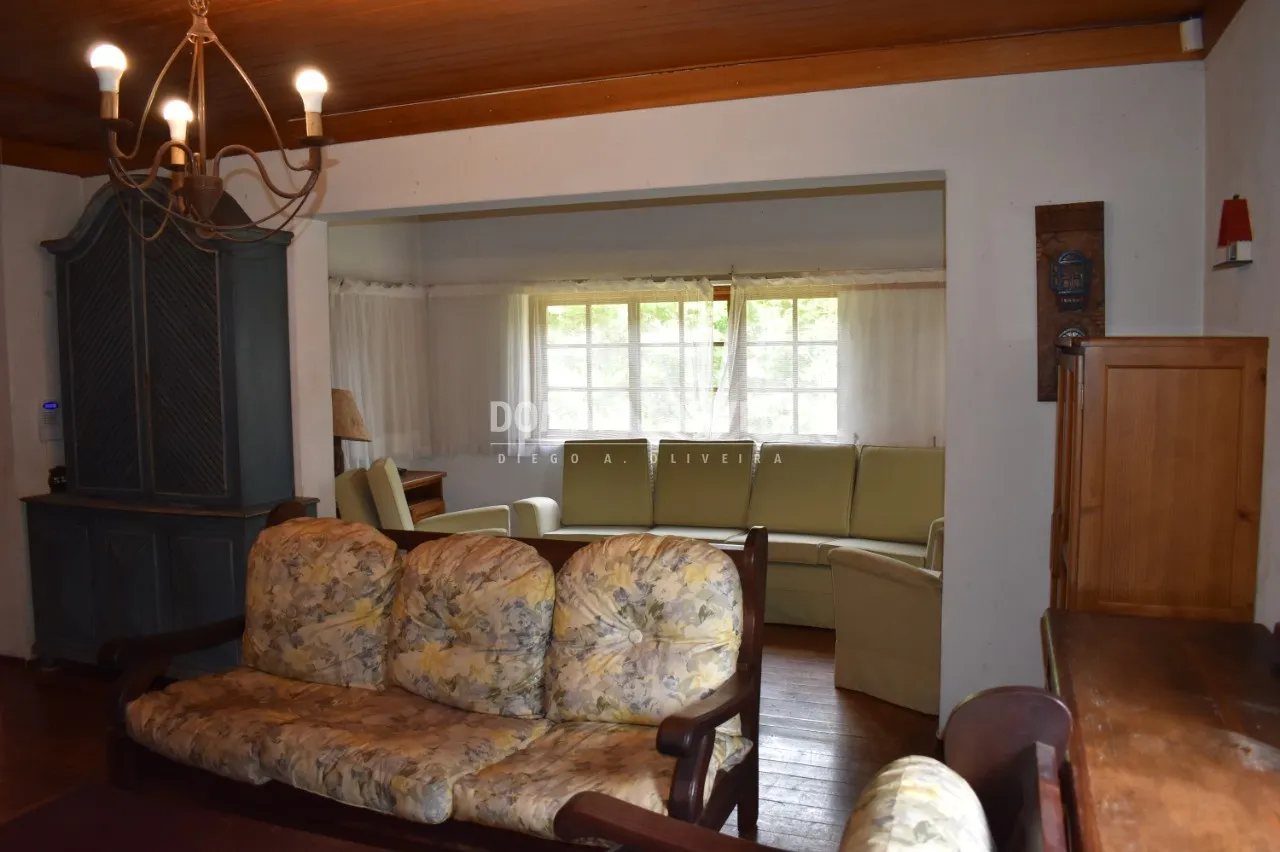 Casa à venda de 4.440 m² em Campos do Jordão, SP, Brasil
