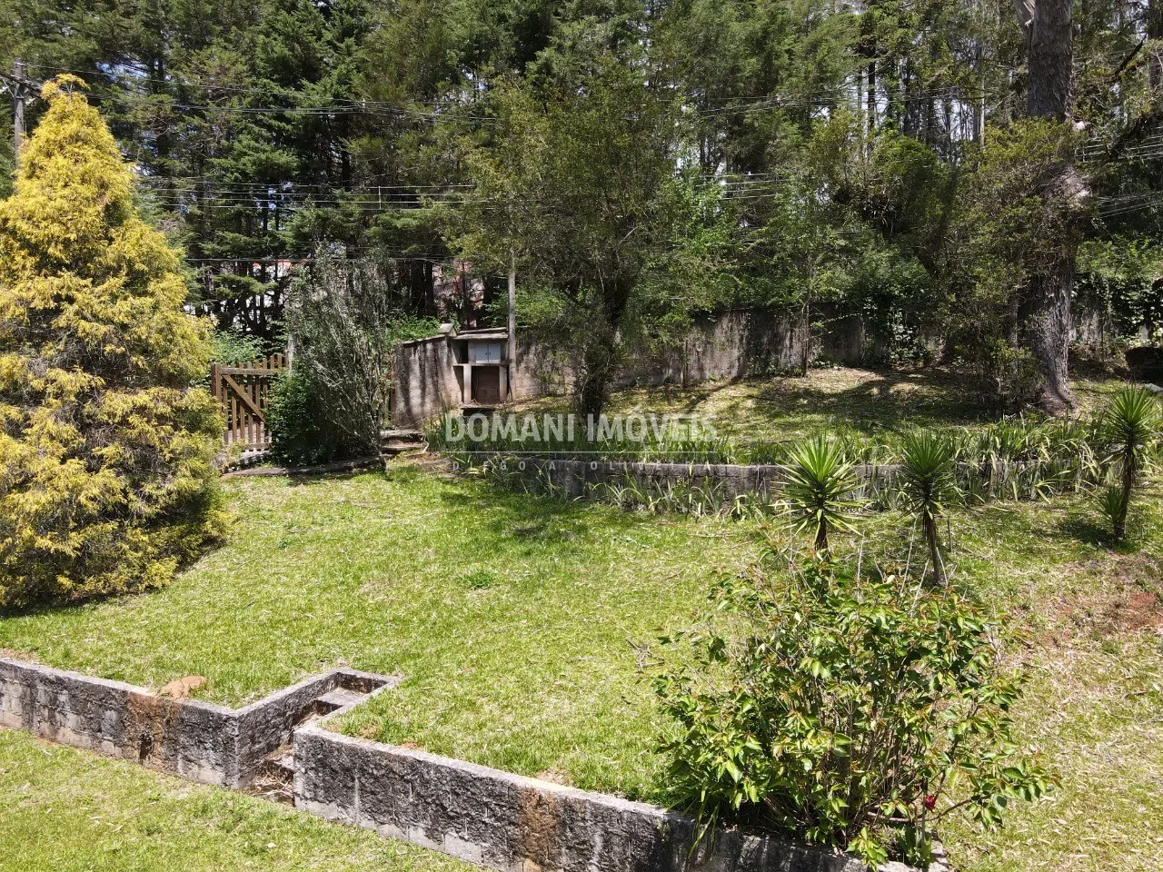 Casa à venda de 4.440 m² em Campos do Jordão, SP, Brasil