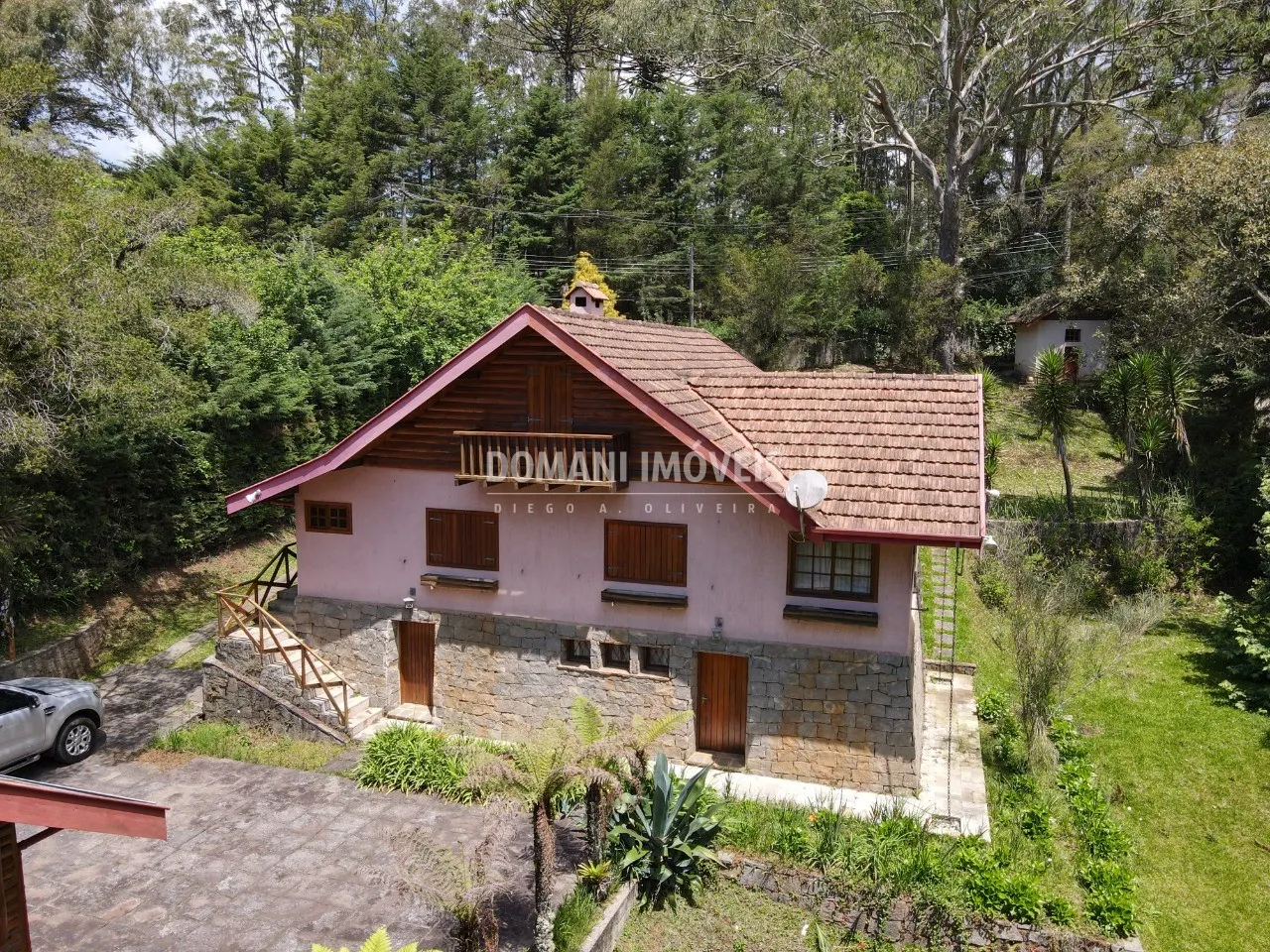 Casa à venda de 4.440 m² em Campos do Jordão, SP, Brasil