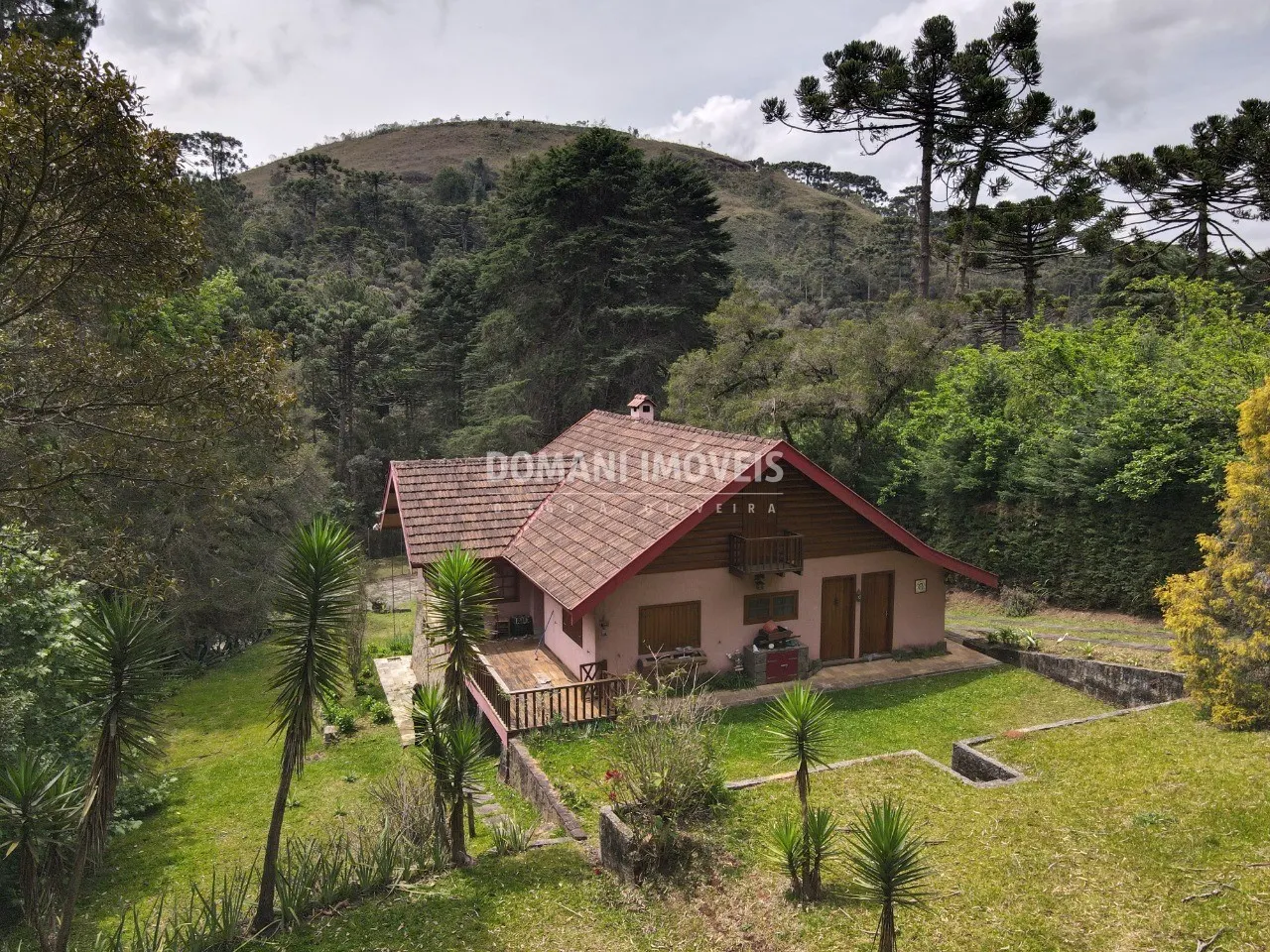 Casa à venda de 4.440 m² em Campos do Jordão, SP, Brasil