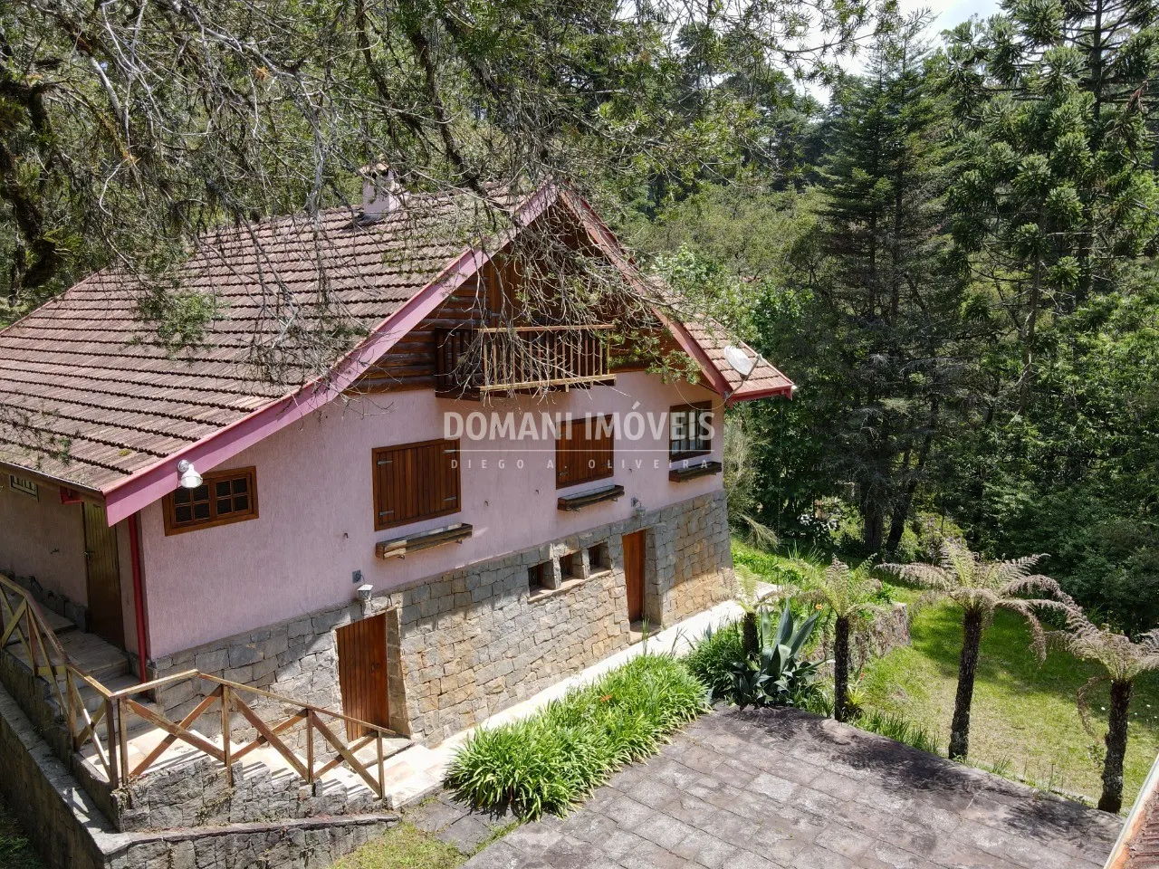Casa à venda de 4.440 m² em Campos do Jordão, SP, Brasil