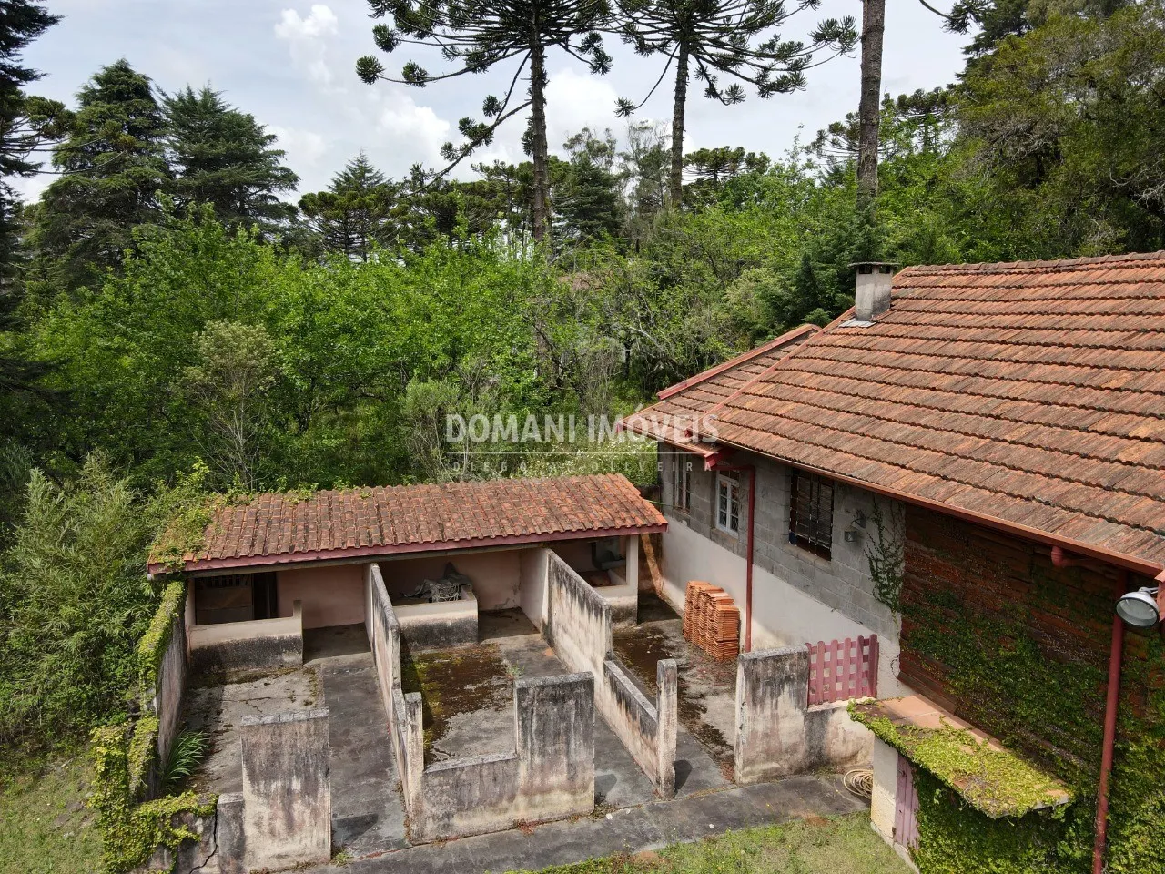 Casa à venda de 4.440 m² em Campos do Jordão, SP, Brasil